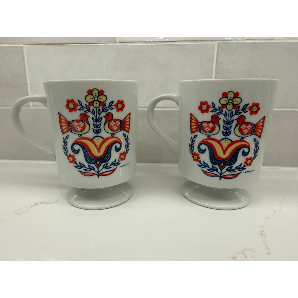 Berggren Footed Coffee Mugs Set of 2 Red Blue Vintage‎ Scandinavian Folk Art